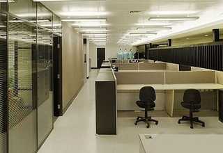 成都生产线应用的穿梭机器人提升机要多少钱